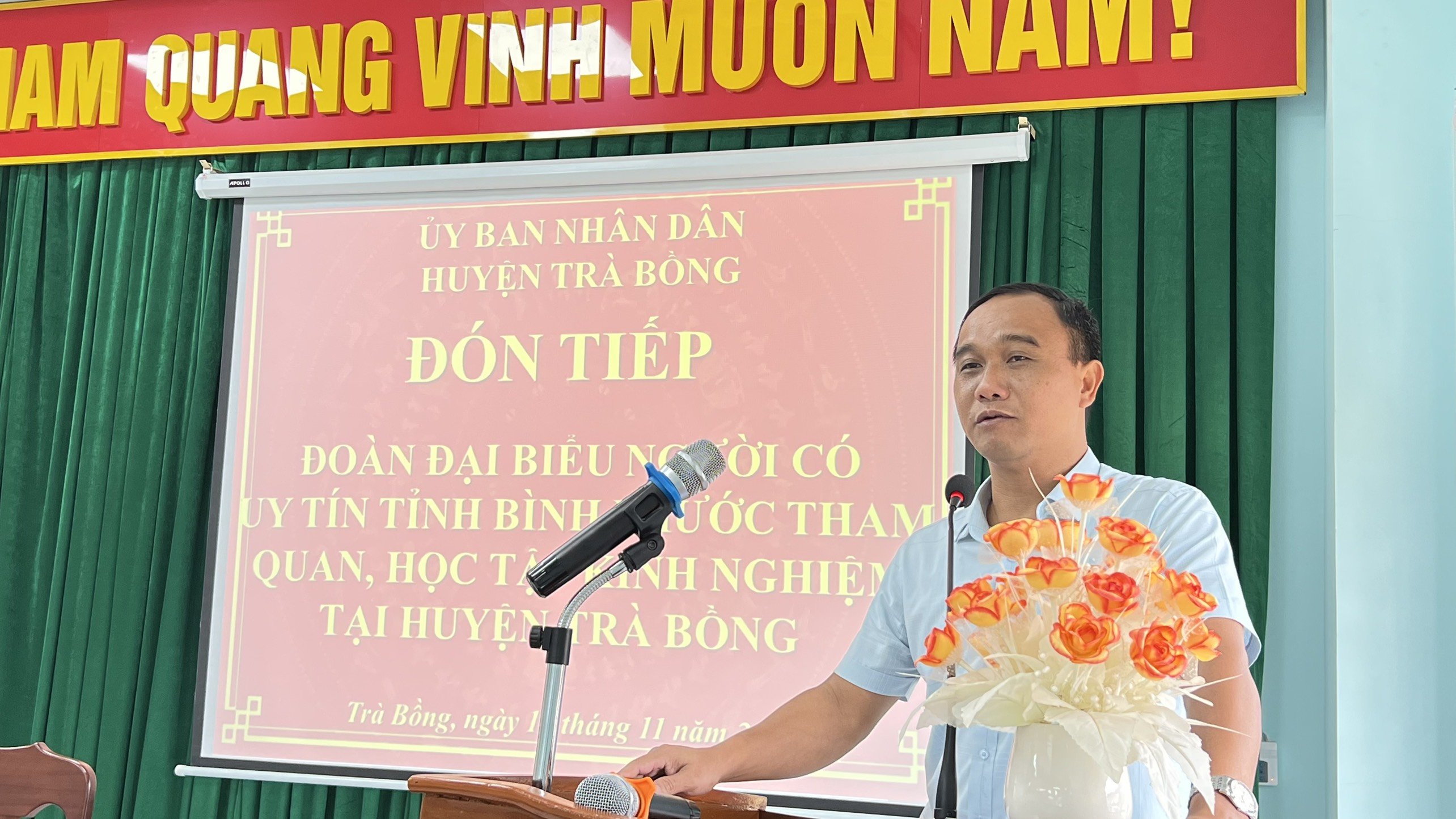 UBND huyện Trà Bồng đón tiếp và làm việc với Đoàn