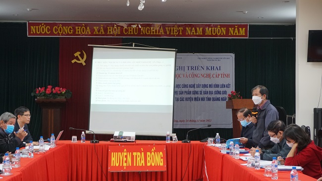 Ông Phan Văn Hiếu, Phó Giám đốc Sở Khoa học và Công nghệ phát biểu ý kiến tại Hội nghị.