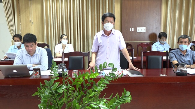 Phó chủ tịch UBND huyện Lý Sơn - Lê Văn Ninh trao đổi tại Hội thảo.