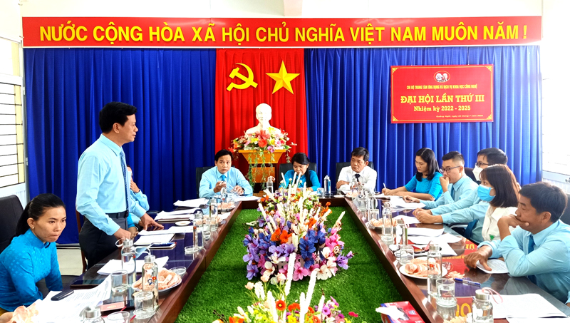 Đồng chí Trần Công Hòa, Phó Bí thư Đảng ủy Sở phát biểu chỉ đạo Đại hội.