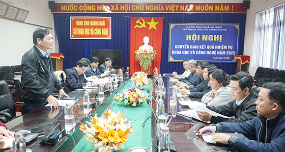Ông Nguyễn Văn Thành, Tỉnh ủy viên, Giám đốc Sở KH&CN phát biểu tại Hội nghị.