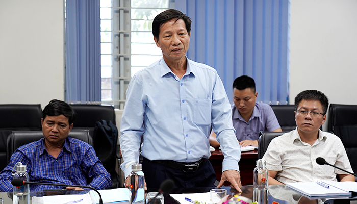 Phó Chủ tích Thường trực Hội liên hiệp KHKT tỉnh Huỳnh Văn Tố tham gia thảo luận.