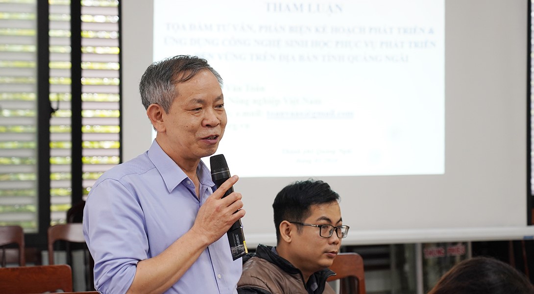 GS. TS. Phạm Văn Toản - Viện Khoa học Nông nghiệp Việt Nam trình bày tham luận, đóng góp ý kiến xây dựng kế hoạch.