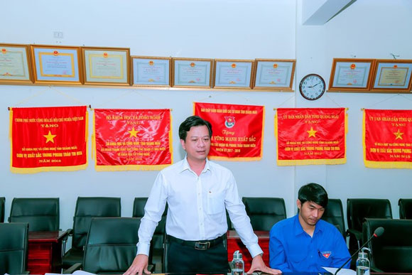 Đồng chí Trần Công Hòa, Đảng ủy viên Phụ trách thanh niên, Phó Giám đốc Sở tham dự và chỉ đạo buổi sinh hoạt.
