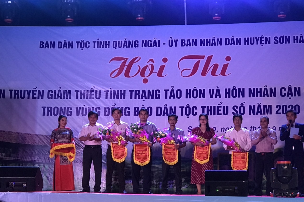 Khai mạc Hội thi sân khấu hóa Tuyên truyền tại cụm 4, xã Sơn Kỳ huyện Sơn Hà