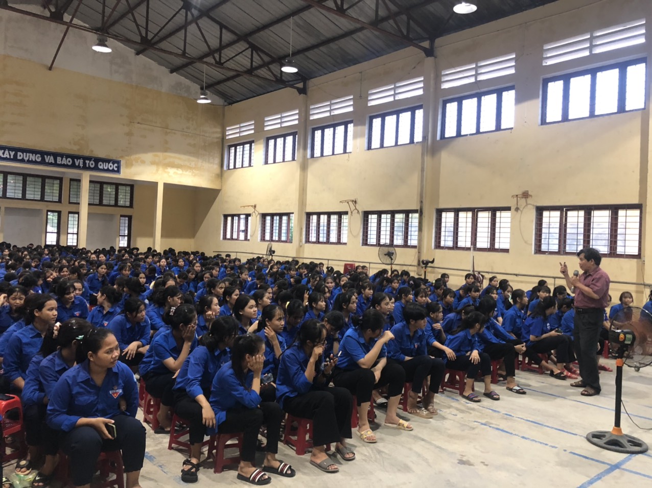 Quảng Ngãi: Trường Trung học Phổ thông Dân tộc nội trú tỉnh tổ chức lớp bồi dưỡng kiến thức pháp luật cho học sinh năm 2020