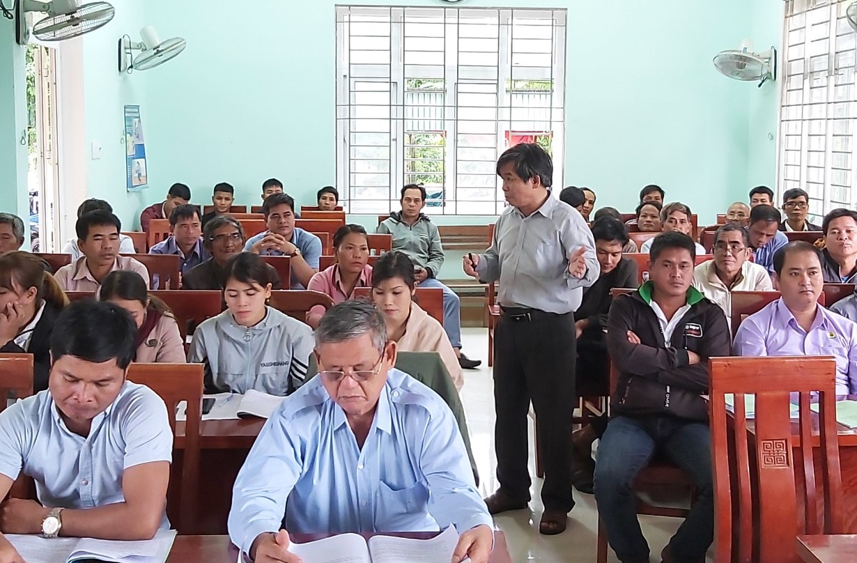 Quảng Ngãi: Ban Dân tộc tỉnh phối hợp với UBND huyện Ba Tơ tổ chức Hội nghị tập huấn Luật Giao thông đường bộ tại xã Ba Thành