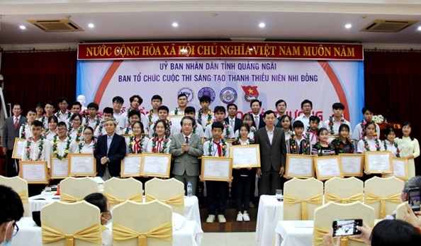 Trao giải Cuộc thi Sáng tạo thanh thiếu niên, nhi đồng tỉnh Quảng Ngãi lần thứ 5