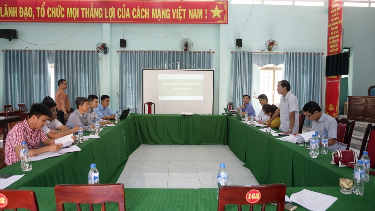 Kiểm tra tình hình thực hiện nhiệm vụ “Ứng dụng khoa học và công nghệ xây dựng mô hình chăn nuôi bền vững cho đoàn viên thanh niên và nông dân xã Trà Phú, huyện Trà Bồng” năm 2021.