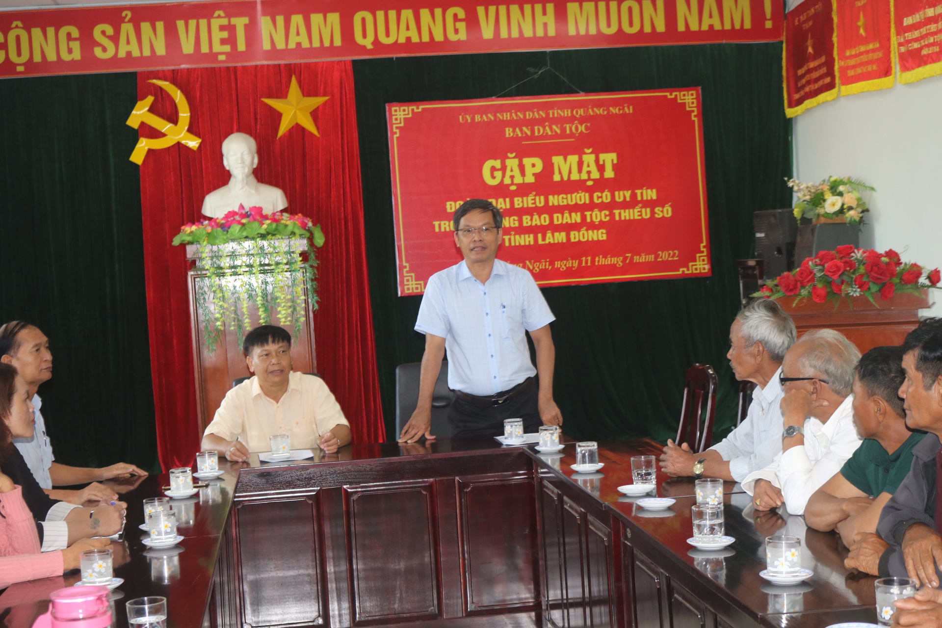 Lãnh đạo Ban Dân tộc tiếp và làm việc với Đoàn đại biểu người có uy tín tỉnh Lâm Đồng