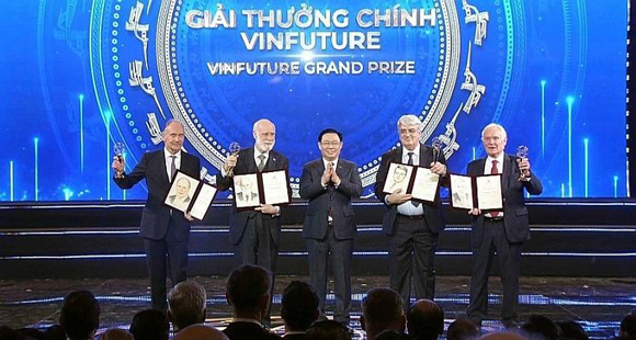 Lễ trao giải thưởng khoa học công nghệ toàn cầu VinFuture 2022