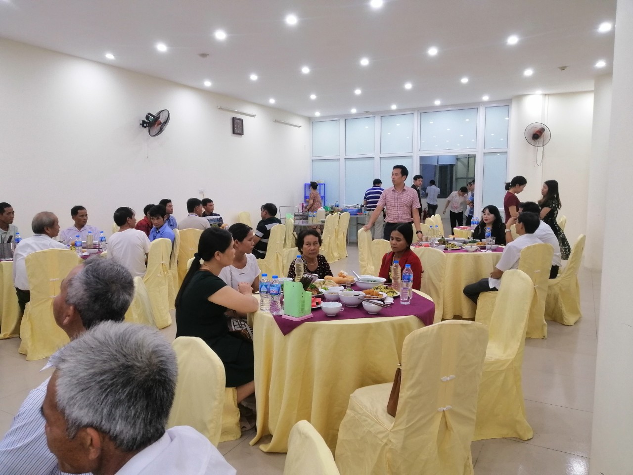 Đoàn người có uy tín trong đồng bào dân tộc thiểu số tỉnh Quảng Ngãi giao lưu, học tập kinh nghiệm với Ban Dân tộc thành phố Hà Nội