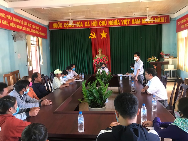 Ban Dân tộc tỉnh thăm, hỗ trợ đồng bào dân tộc thiểu số tại huyện Ba Tơ bị thiệt hại về người và tài sản do thiên tai, hỏa hoạn