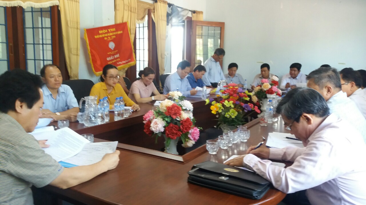 Phó Chủ tịch UBND tỉnh Võ Phiên kiểm tra tình hình thực hiện chương trình, chính sách giảm nghèo, chính sách dân tộc tại huyện Trà Bồng